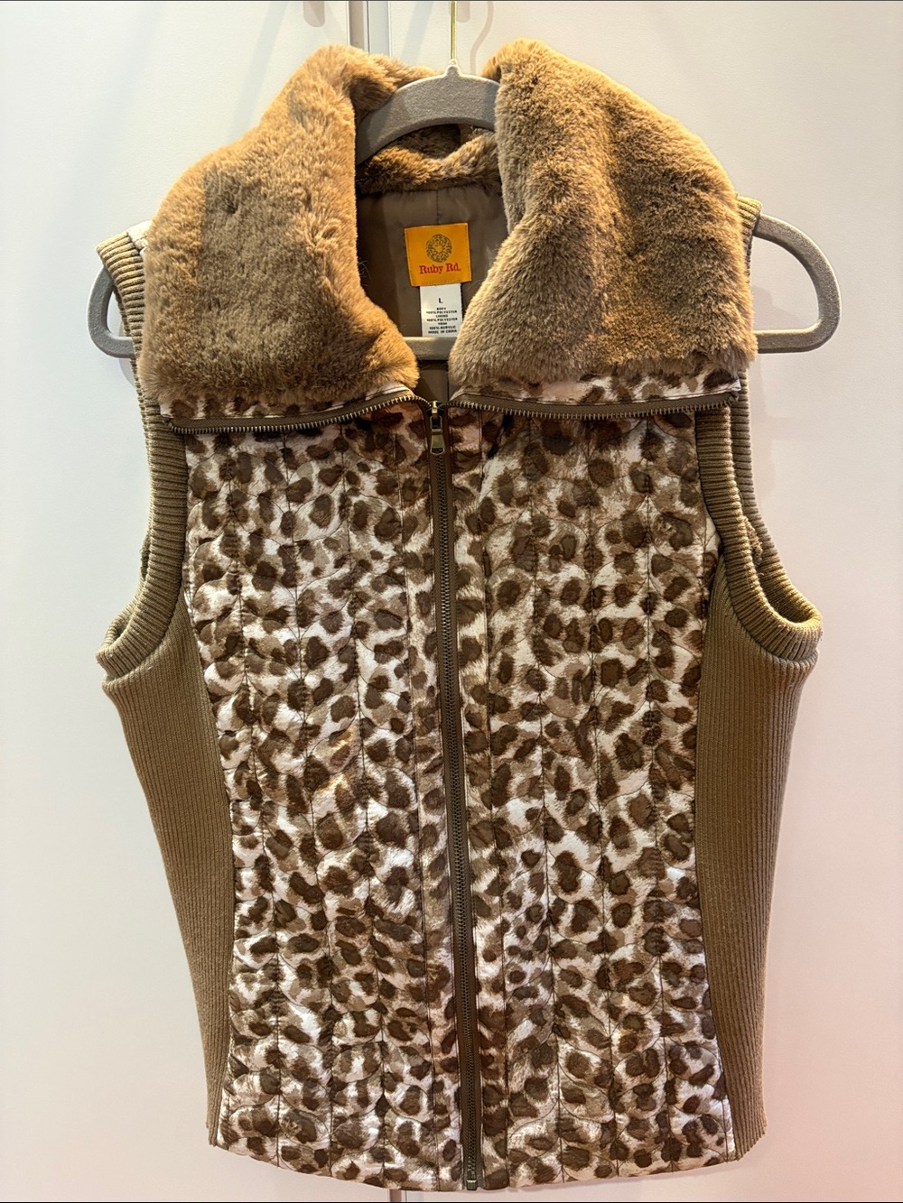 Ruby Rd. Leopard Print Faux Fur Collar Vest in Brown/Cream